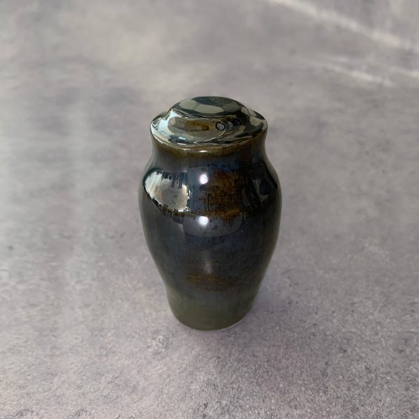 Reliquary in the shape of a small mirror urn